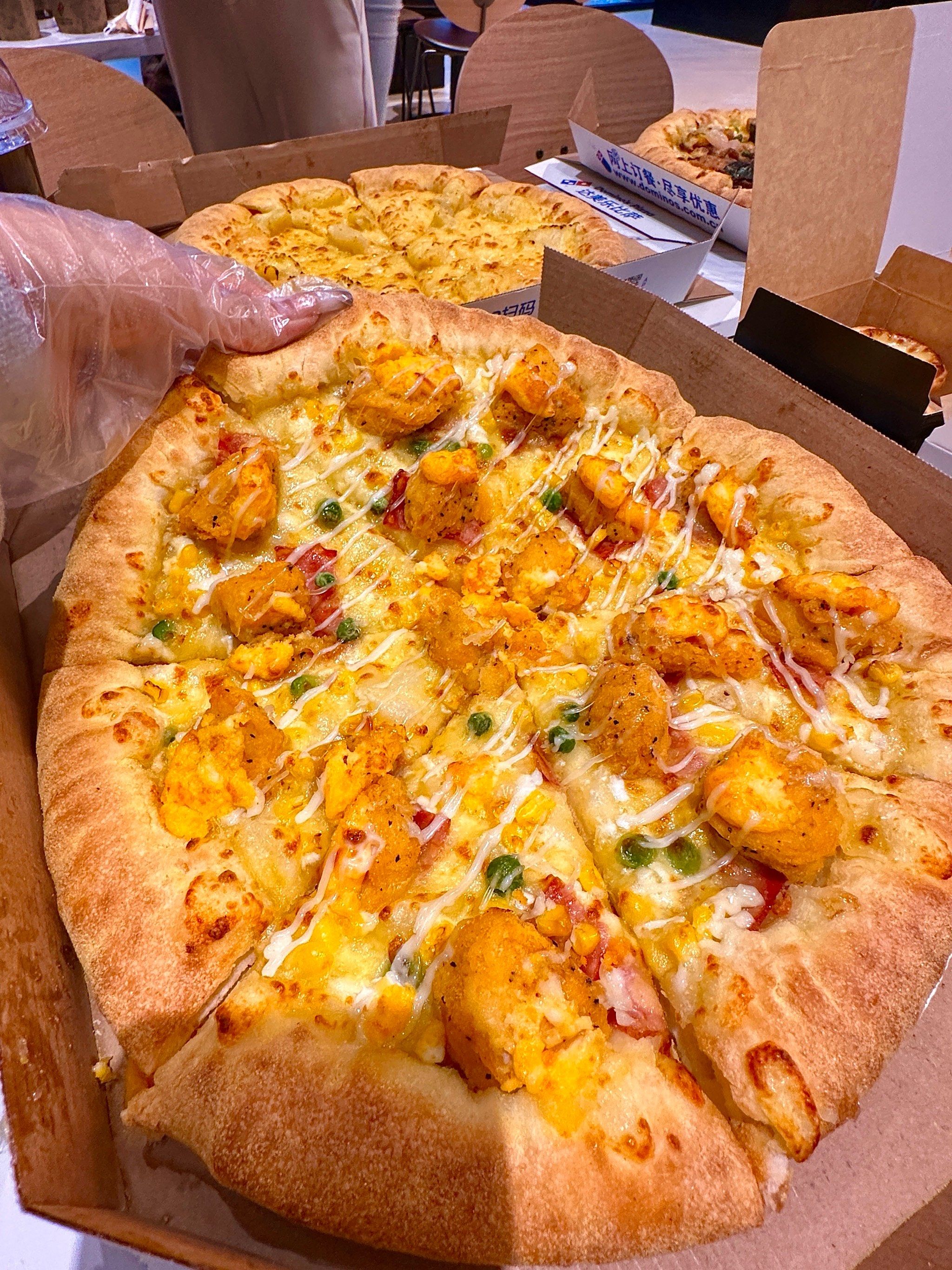 终于开到湛江了!我心心念念的卷边披萨