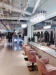 -BULB STUDIO 巴柏明星发型工作室