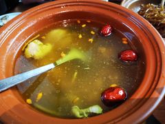 -有红鸡毛店·川菜(建设路店)