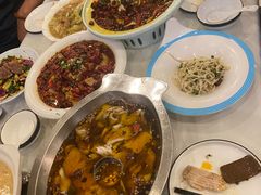 -鑫巴蜀小镇 · 水煮鱼专研店(玉桥店)