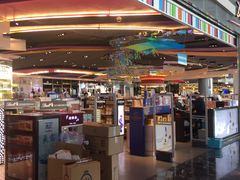 -中免(澳门机场免税店)