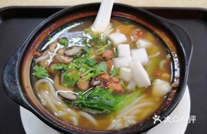 Dried Mushroom and Pork Noodles