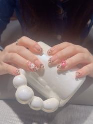 -丽心自助美甲美睫