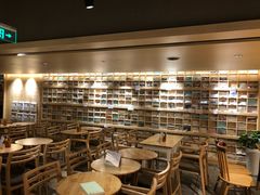 大堂-猫的天空之城概念书店(苏州诚品店)