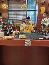 -尼特斯男士发型馆