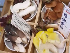 -阿婆情腊排骨火锅(金虹路店)