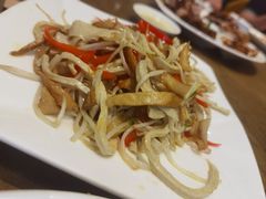 鲜菇炒鱼面-潮中人·潮州菜(益乐路店)