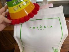 -小苍兰风铃草·礼物蛋糕(沈阳店)