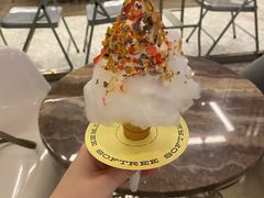 焦糖雪盐奶昔-OUR Bakery(三里屯太古里店)