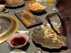 -铭牛烧肉·和牛海鲜自助(高新月牙湖店)