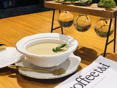 -ZING COFFEE 镜咖啡