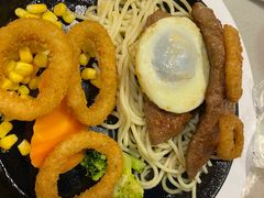 -汤姆家的牛排意面披萨(新城市广场店)