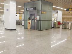 -同济大学(地铁站)