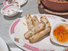 鲜虾春卷-炆艺乳鸽·煲仔饭大排档(望京来广营店)