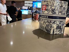 -霸王茶姬(上海恒基名人店)