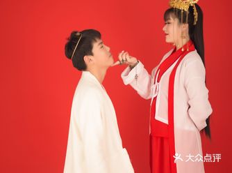醉玲珑高端古典摄影  今天非常开心，来醉玲珑当了一天