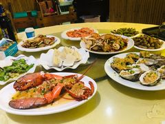 -三亚火车头万人海鲜广场