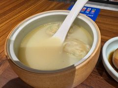 金汤黄鱼馄饨-蟹黄鱼·深夜面馆(巨鹿路店)