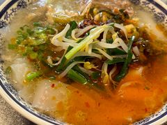-巍山𤆵肉饵丝