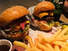 -The Habit Burger Grill 哈比特汉堡(复兴soho店)