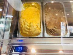 -红宝石·鲜奶小方·海派西点房(南丹店)