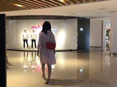 -URBAN REVIVO(高德置地广场·春广场店)
