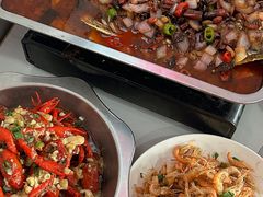 -丹水桥地锅鱼·翘嘴鲌·地方特色全鱼宴(丹江口大坝店)