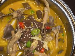 -古都历食南京菜·烤鸭·鸭血粉丝·汤包(南京博物院店)