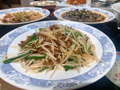 豆芽炒牛肉丝-云天楼国鼎喜宴中心(国鼎店)
