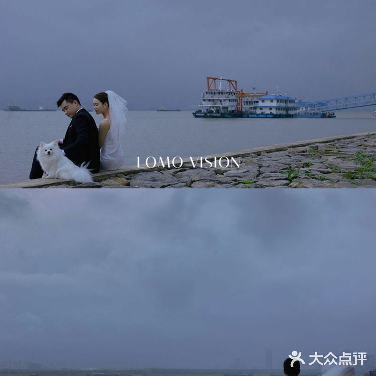 阴天下拍的电影感婚纱照🔵雾霾蓝太高级了