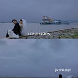 阴天下拍的电影感婚纱照🔵雾霾蓝太高级了