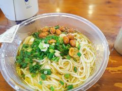 -八一路好吃街(雨田商务大厦店)