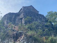 -高荡千年布依古寨旅游景区