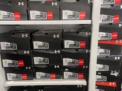 -UNDER ARMOUR(八达岭奥莱店)