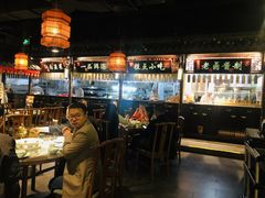 大堂-卢大鲜鱼头捞饭(美利广场店)