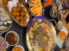 -顶顶汤火牛排火锅·经典铜锅涮肉