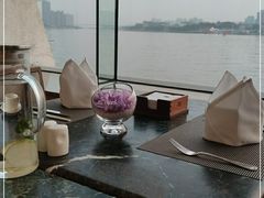 靠窗位-白天鹅宾馆·流浮阁咖啡厅