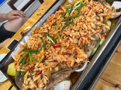 -宏兴烤鱼山庄(宣恩总店)