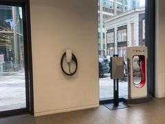 -TESLA 特斯拉(上海太古汇体验店)