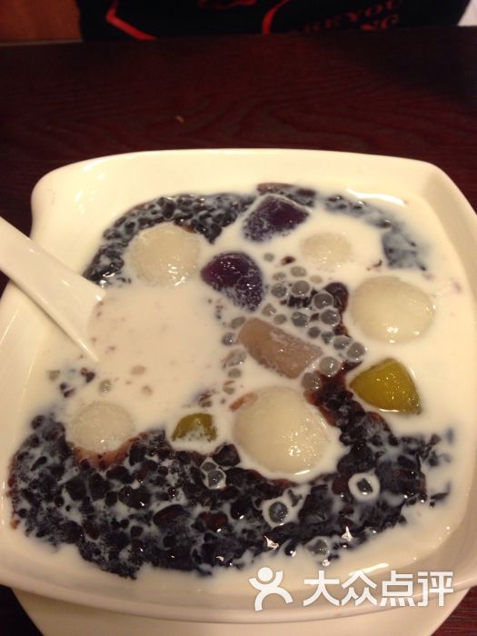 椰汁西米露 汤圆 丸子