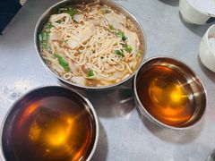 -正宗杨记普洱酸醋米线(总店)