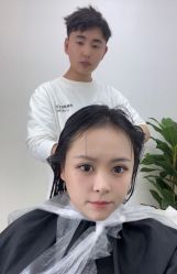-银星女王公园发型艺术沙龙