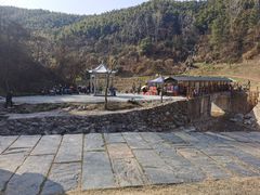 -梅岭月亮湾山体公园
