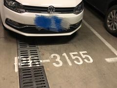 -虹桥火车站-停车场