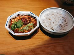 -包整·丝娃娃(一览甲秀楼风景店)