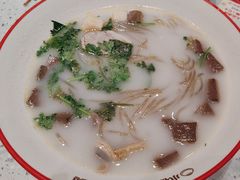 -小杨生煎(金山百联购物中心3楼店)