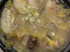 酸菜五花肉砂锅-哈尔滨老砂锅居