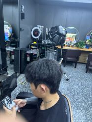 -藤野造型专业烫染接发