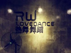 -STUDIO E POLE DANCE