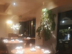 -渝半城经典川粤菜(重庆天地店)